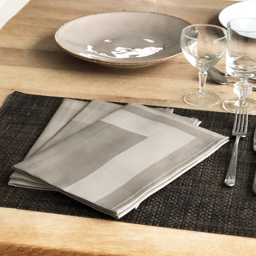 Stoffserviette-Padua-hellbraun-taupe-3 Stoffserviette-Padua-hellbraun-taupe-3