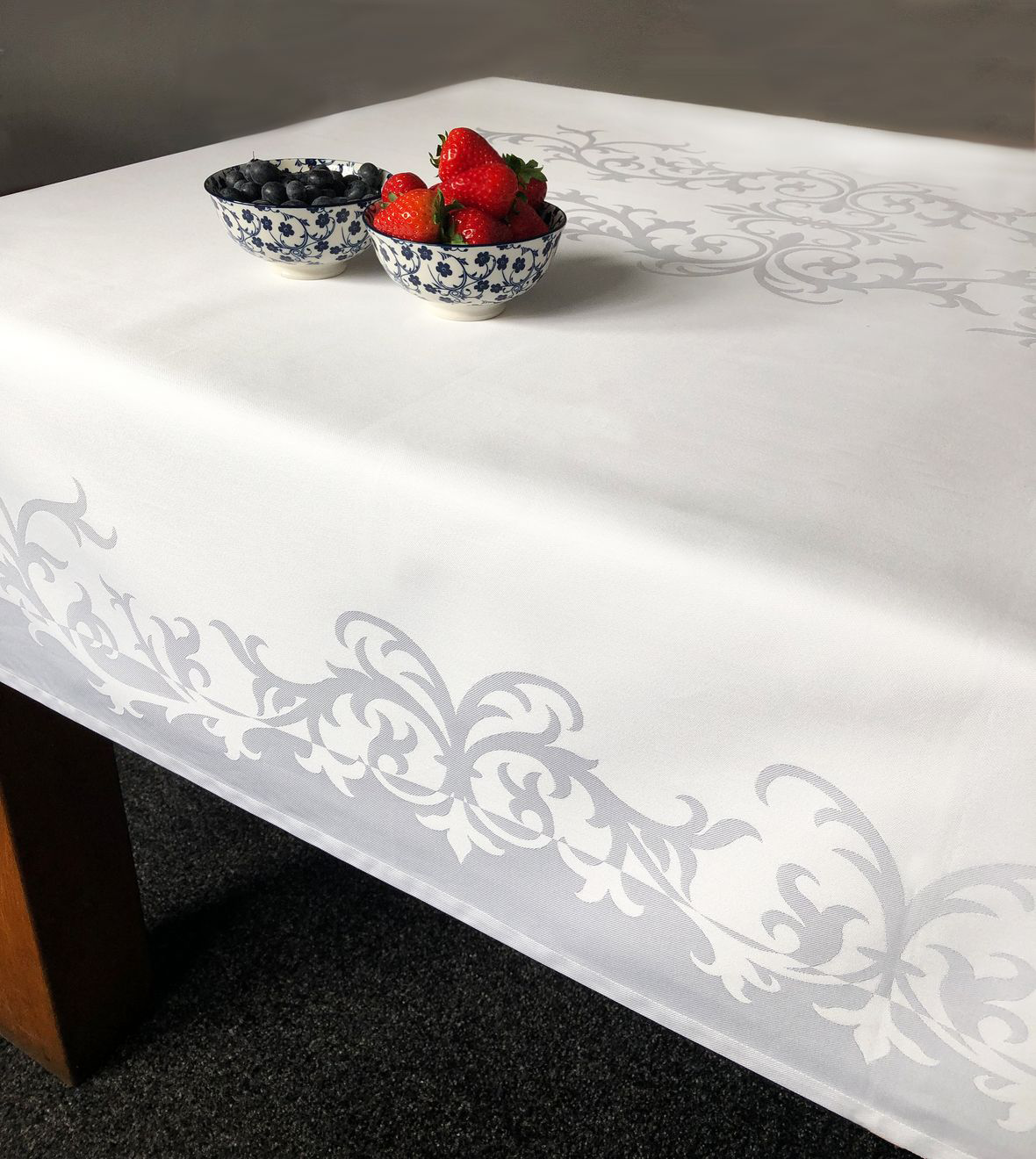 Damast-Tischdecke Prinzipal von Libusch Damast-Tischdecke Prinzipal von Libusch